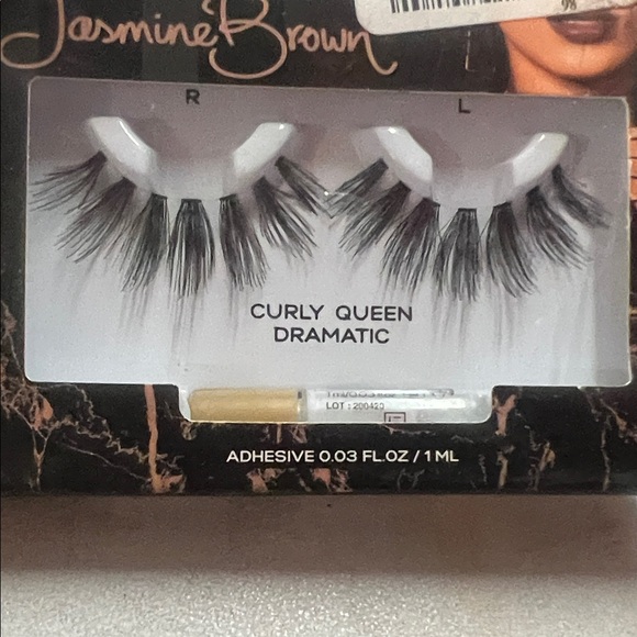 Makeup bundle - Picture 3 of 5